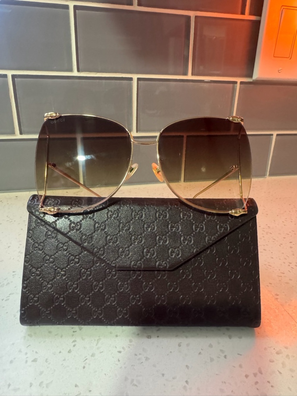 BIG SALE🫶🏻Gucci Gold Frame Gray Gradient Lens Women's Sunglasses - Picture 8 of 16